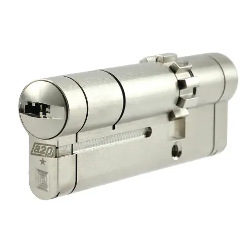 Installation d’une serrure carénée SESAME A2P après effraction à Marseille