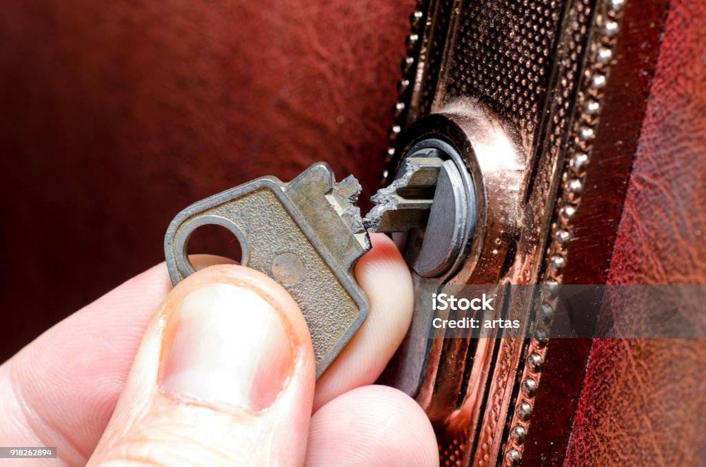 Dépannage d'urgence pour une clé cassée dans la serrure à Marseille