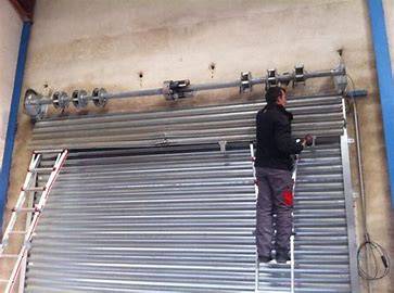 Serrurier Marseille 13011 : Entreprise pour fourniture et pose des rideaux métallique sur Marseille