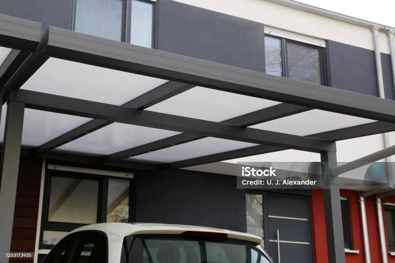 Carports en aluminium : une solution élégante et robuste pour vos véhicules
