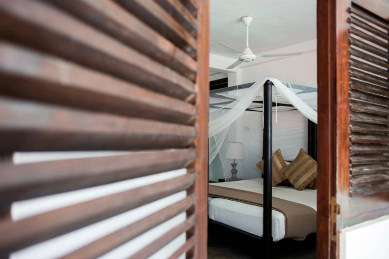 Fourniture et pose d'une moustiquaire dans votre logement à Marseille